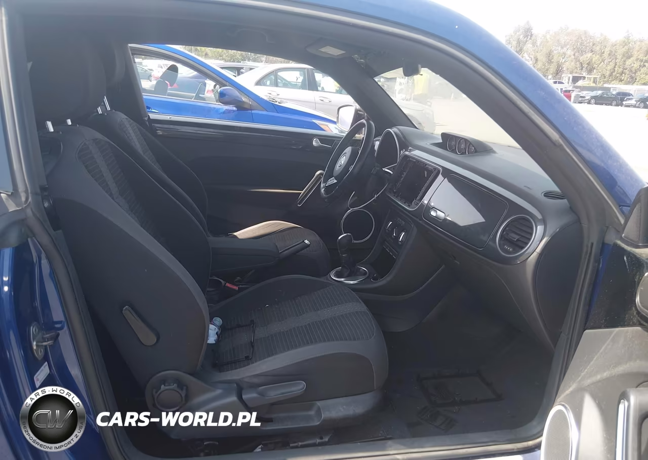 2014 Volkswagen Beetle 2.0T R-Line VIN:3VWVT7AT4EM609639 - 5