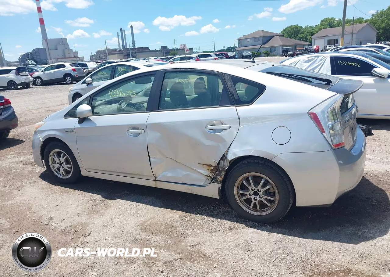 2011 Toyota Prius Two VIN:JTDKN3DU8B5336400 - 14