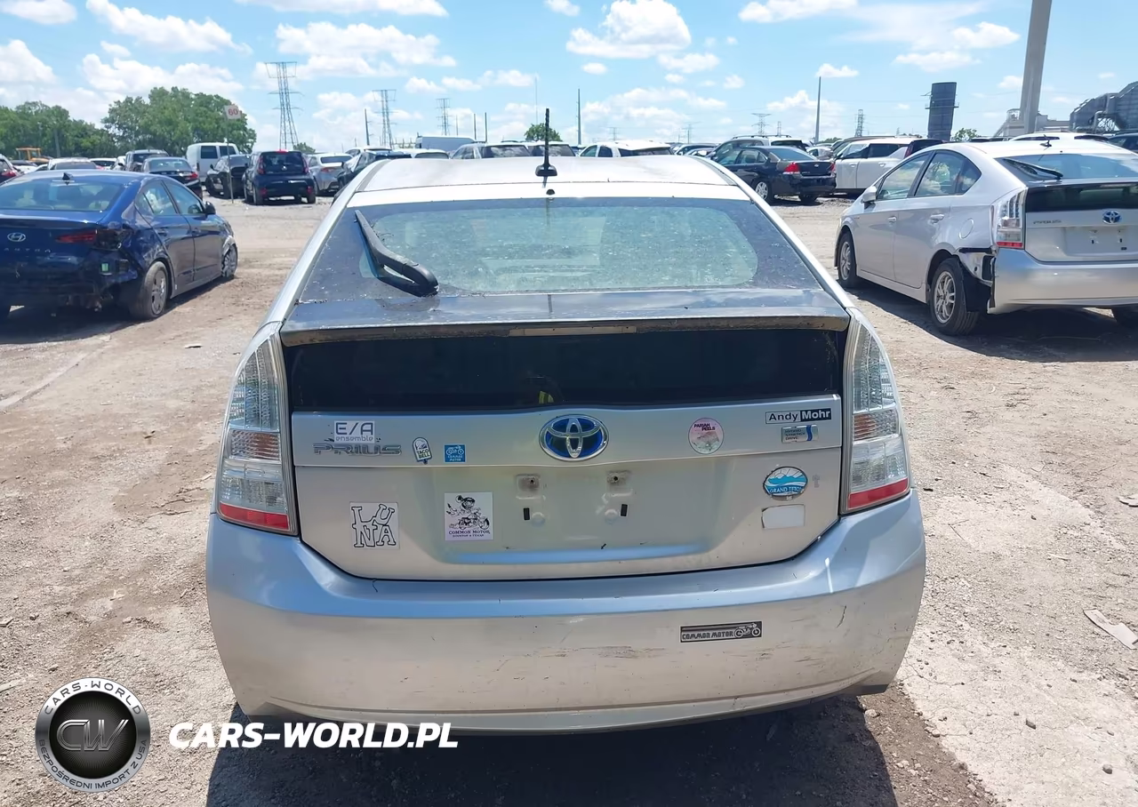 2011 Toyota Prius Two VIN:JTDKN3DU8B5336400 - 16