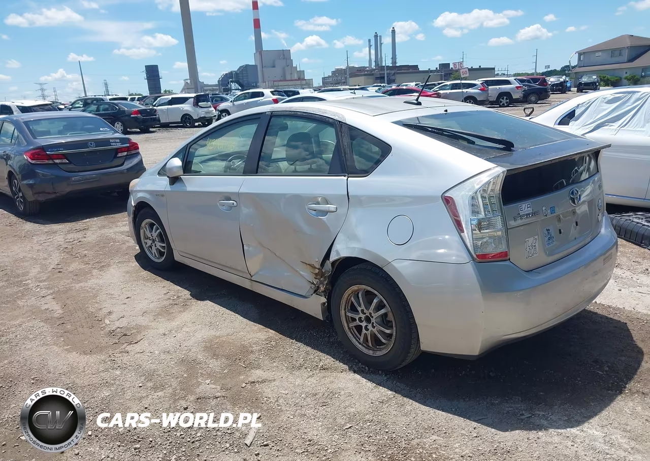 2011 Toyota Prius Two VIN:JTDKN3DU8B5336400 - 3