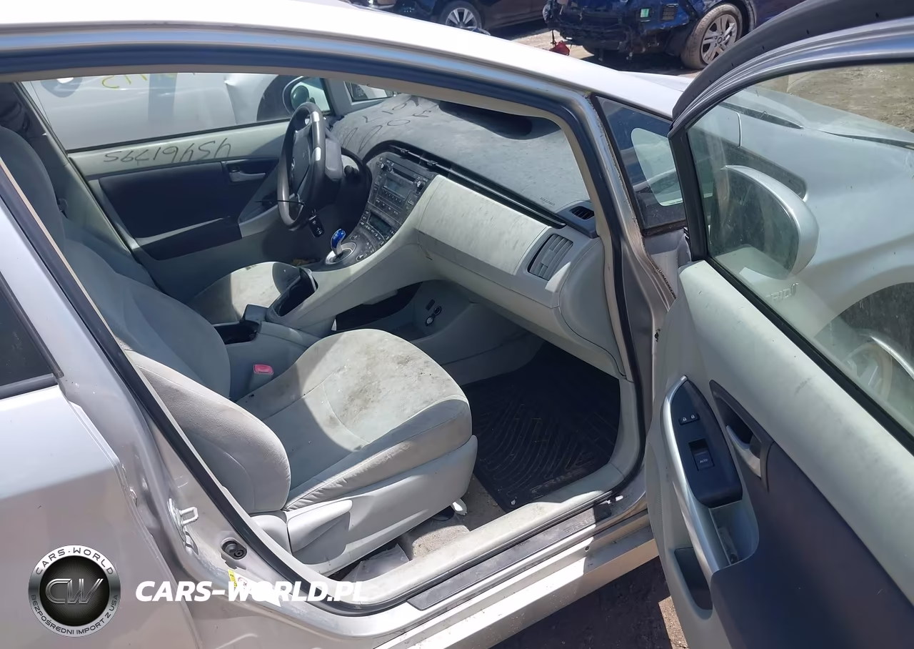 2011 Toyota Prius Two VIN:JTDKN3DU8B5336400 - 5