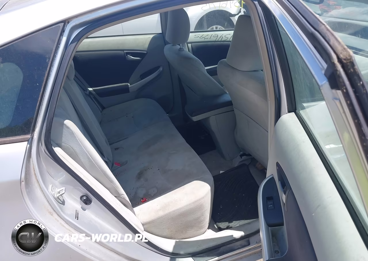 2011 Toyota Prius Two VIN:JTDKN3DU8B5336400 - 8