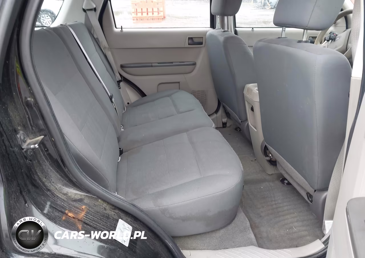 2010 Ford Escape Xls VIN:1FMCU0C73AKD16939 - 8
