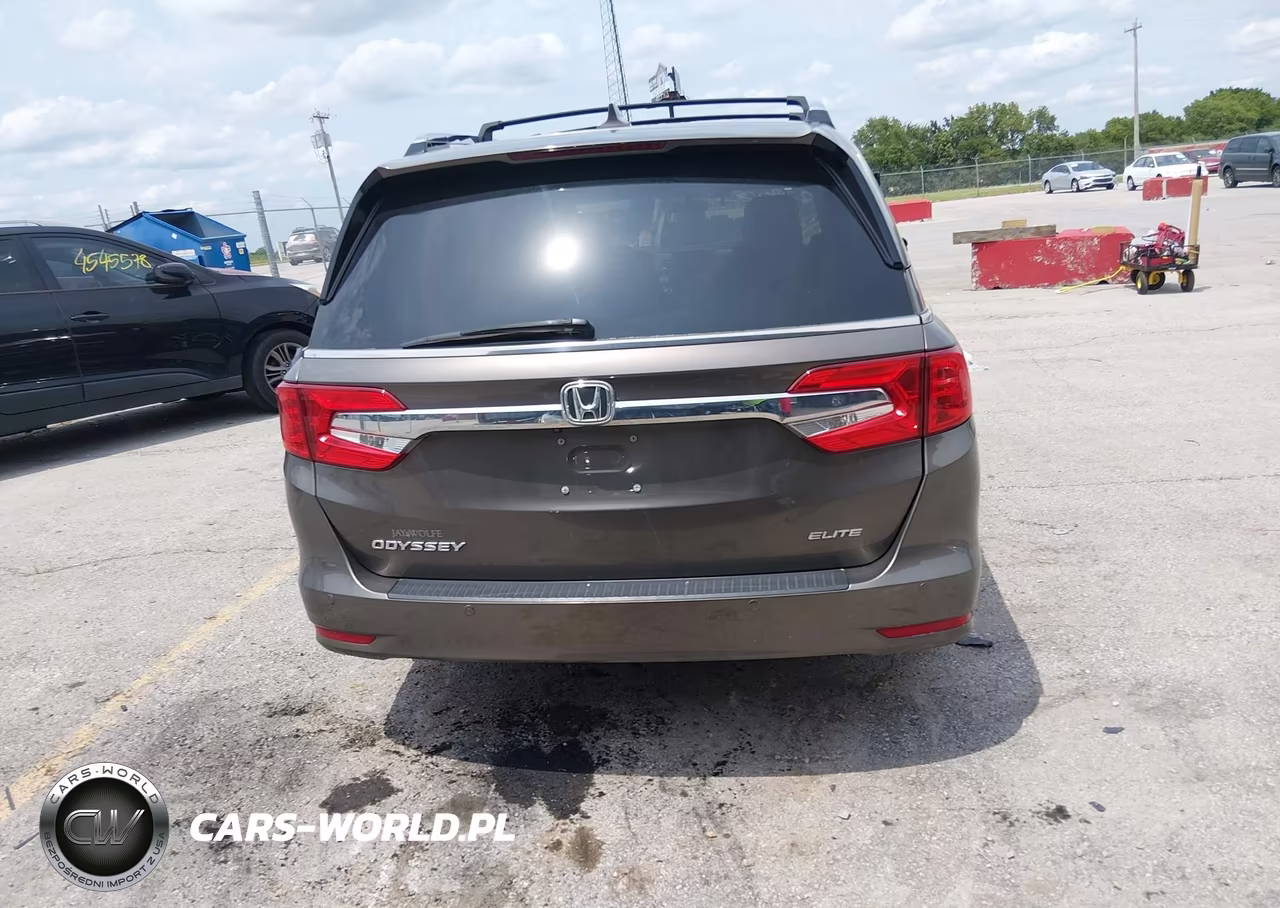 2019 Honda Odyssey Elite VIN:5FNRL6H92KB067921 - 16