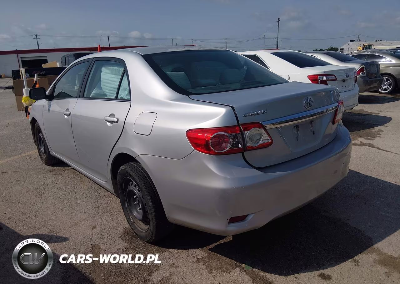 2013 Toyota Corolla Le VIN:5YFBU4EE5DP138072 - 3