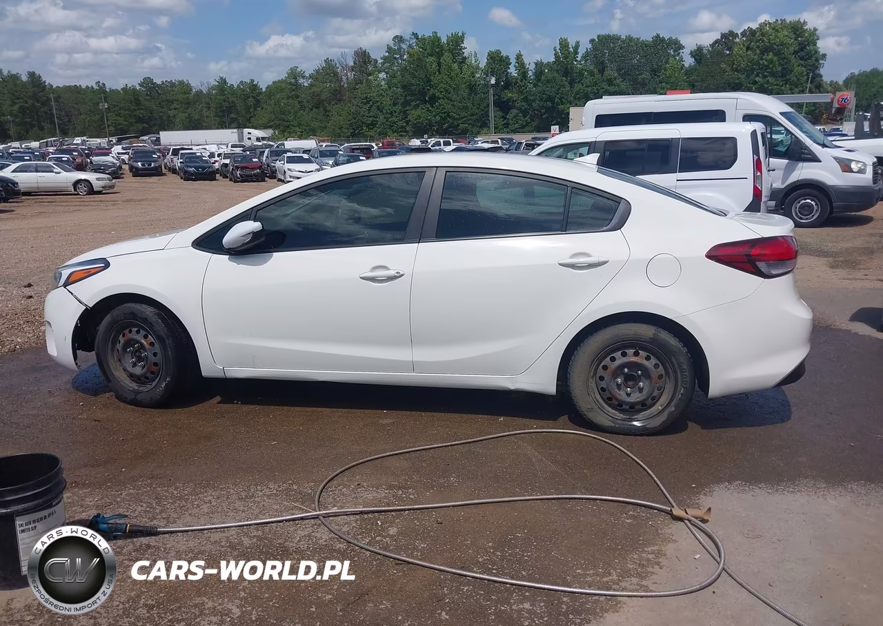 2018 Kia Forte Lx VIN:3KPFK4A78JE273509 - 14