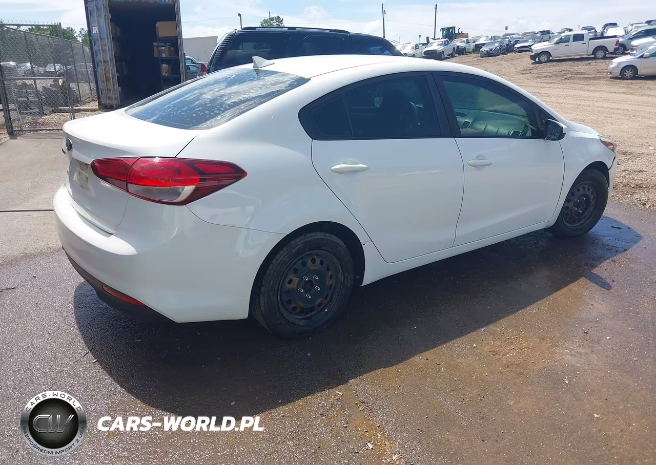 2018 Kia Forte Lx VIN:3KPFK4A78JE273509 - 4