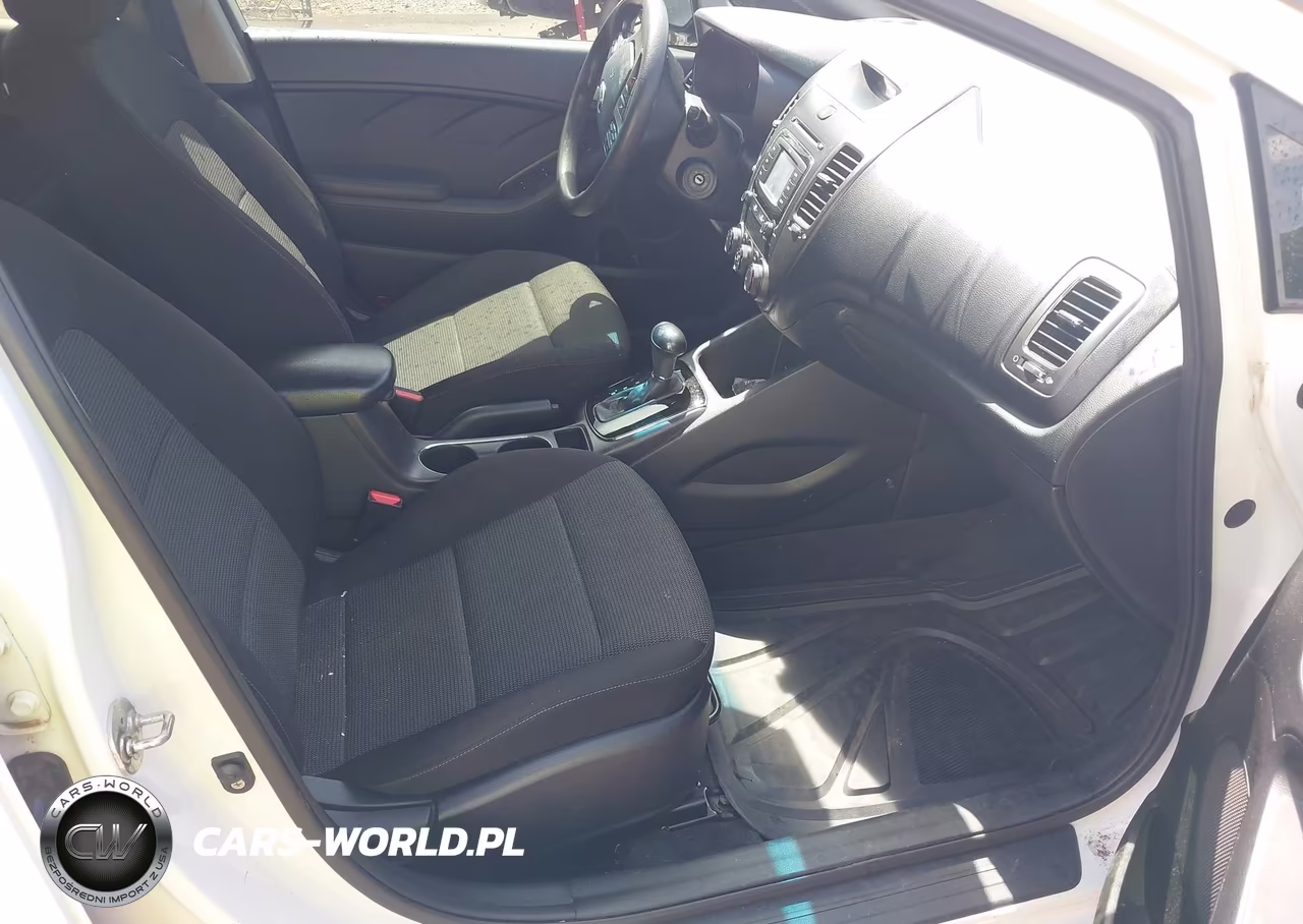 2018 Kia Forte Lx VIN:3KPFK4A78JE273509 - 5