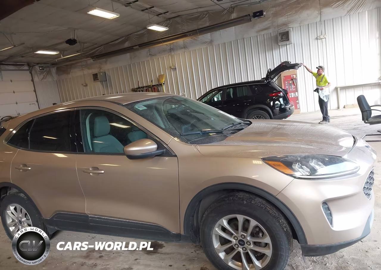 2020 Ford Escape Se VIN:1FMCU9G6XLUB63795 - 13