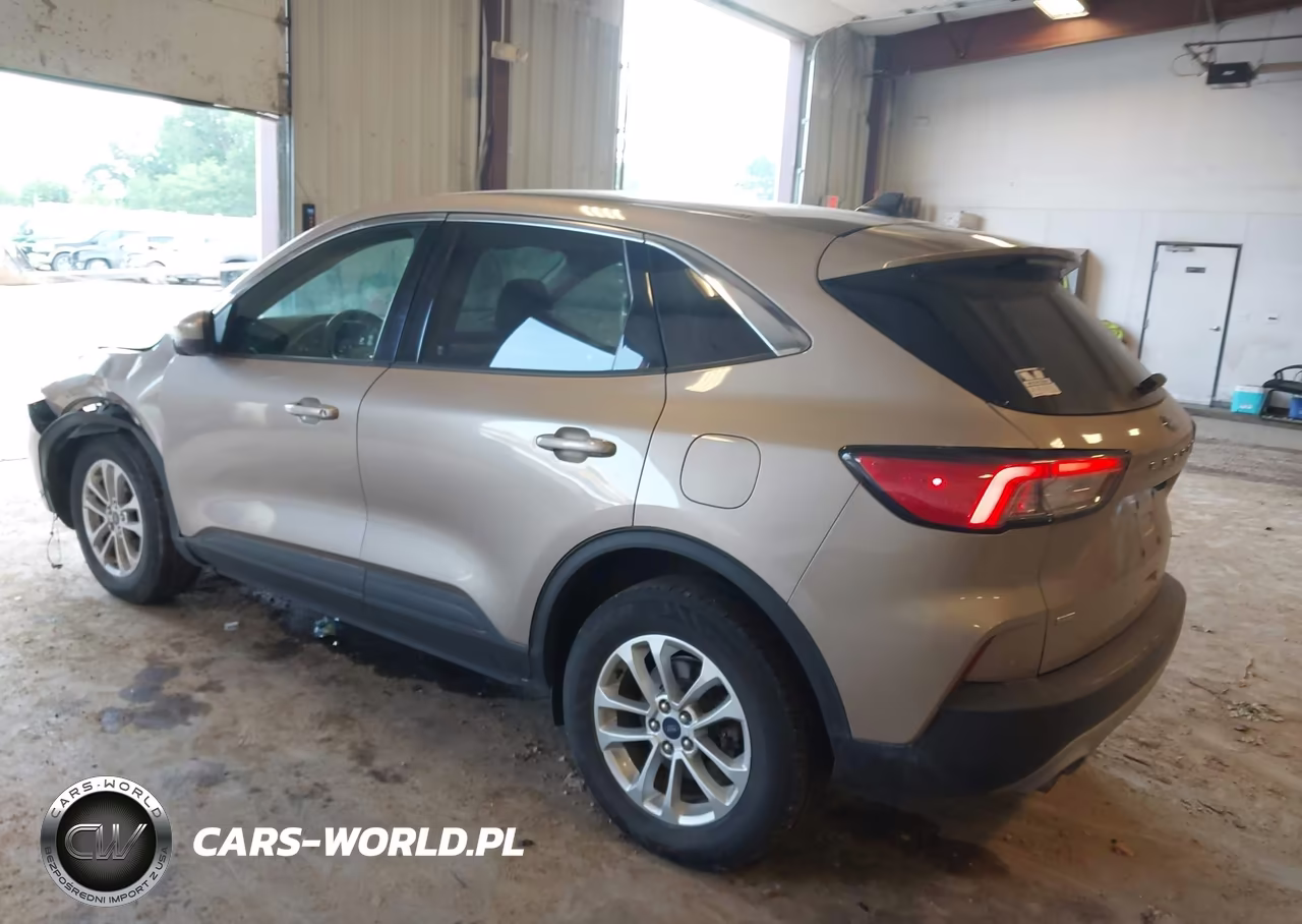 2020 Ford Escape Se VIN:1FMCU9G6XLUB63795 - 3