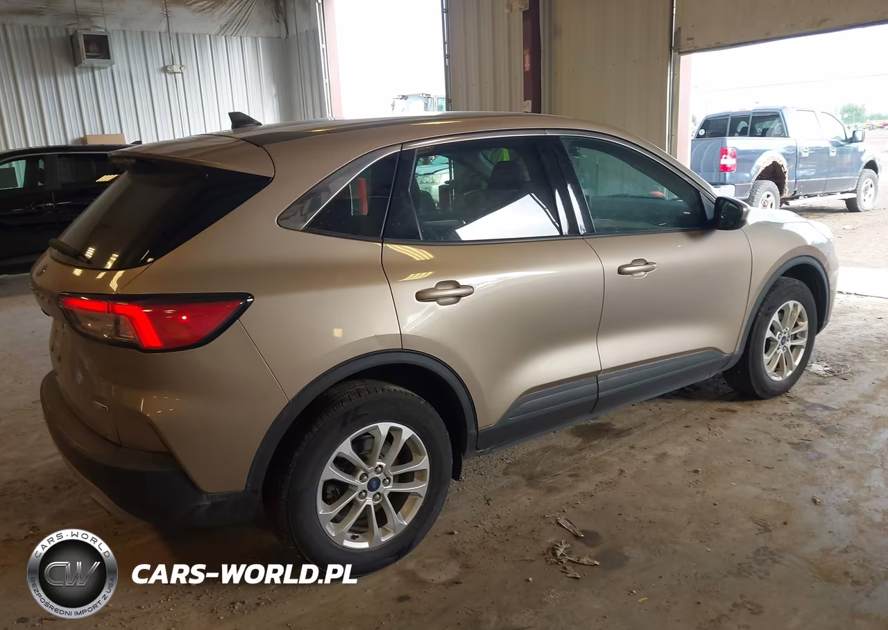 2020 Ford Escape Se VIN:1FMCU9G6XLUB63795 - 4
