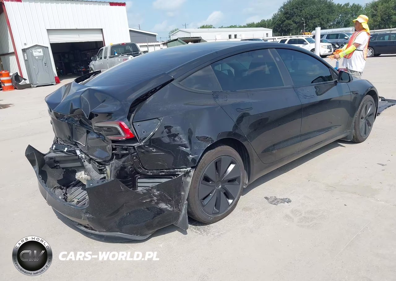 2025 Tesla Model 3 Long Range Rear-Wheel Drive-Standard Rear-Wheel Drive VIN:5YJ3E1EA4SF057182 - 4