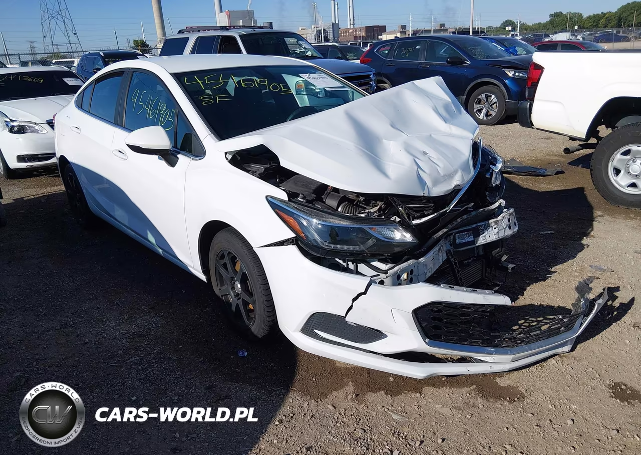 2017 Chevrolet Cruze Lt Auto – zdjęcie 1 z 17