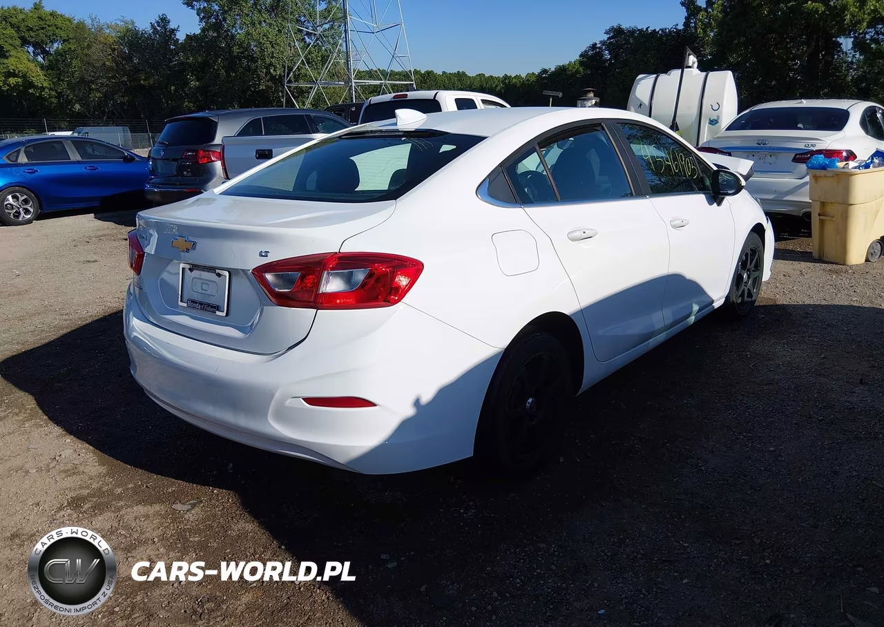 2017 Chevrolet Cruze Lt Auto VIN:1G1BE5SM7H7136922 - 4