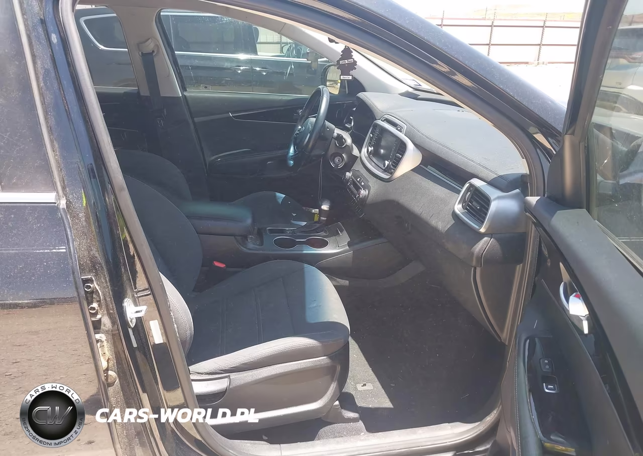 2019 Kia Sorento 3.3L Lx VIN:5XYPG4A52KG459538 - 5