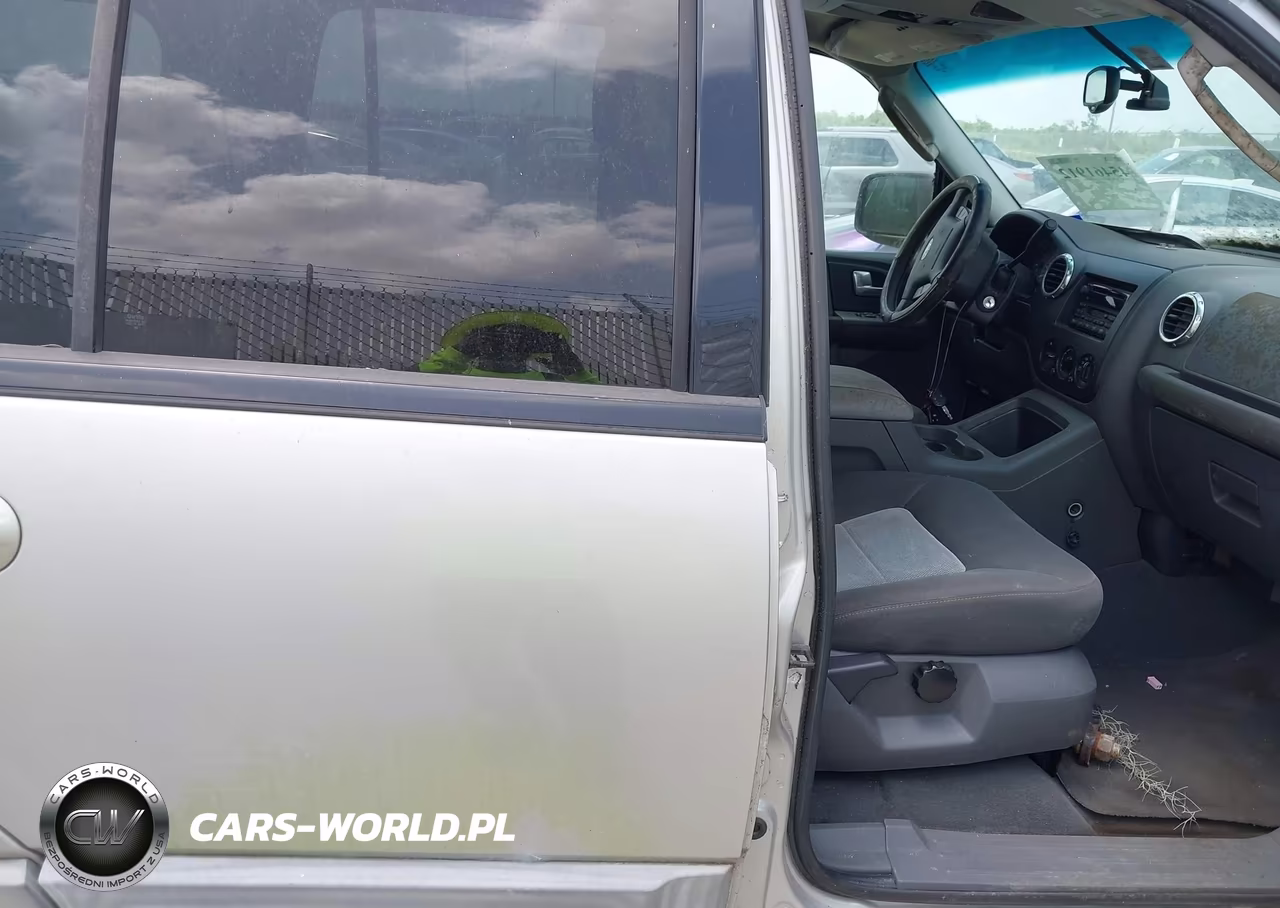 2003 Ford Expedition Xlt VIN:1FMRU15W53LA22413 - 5