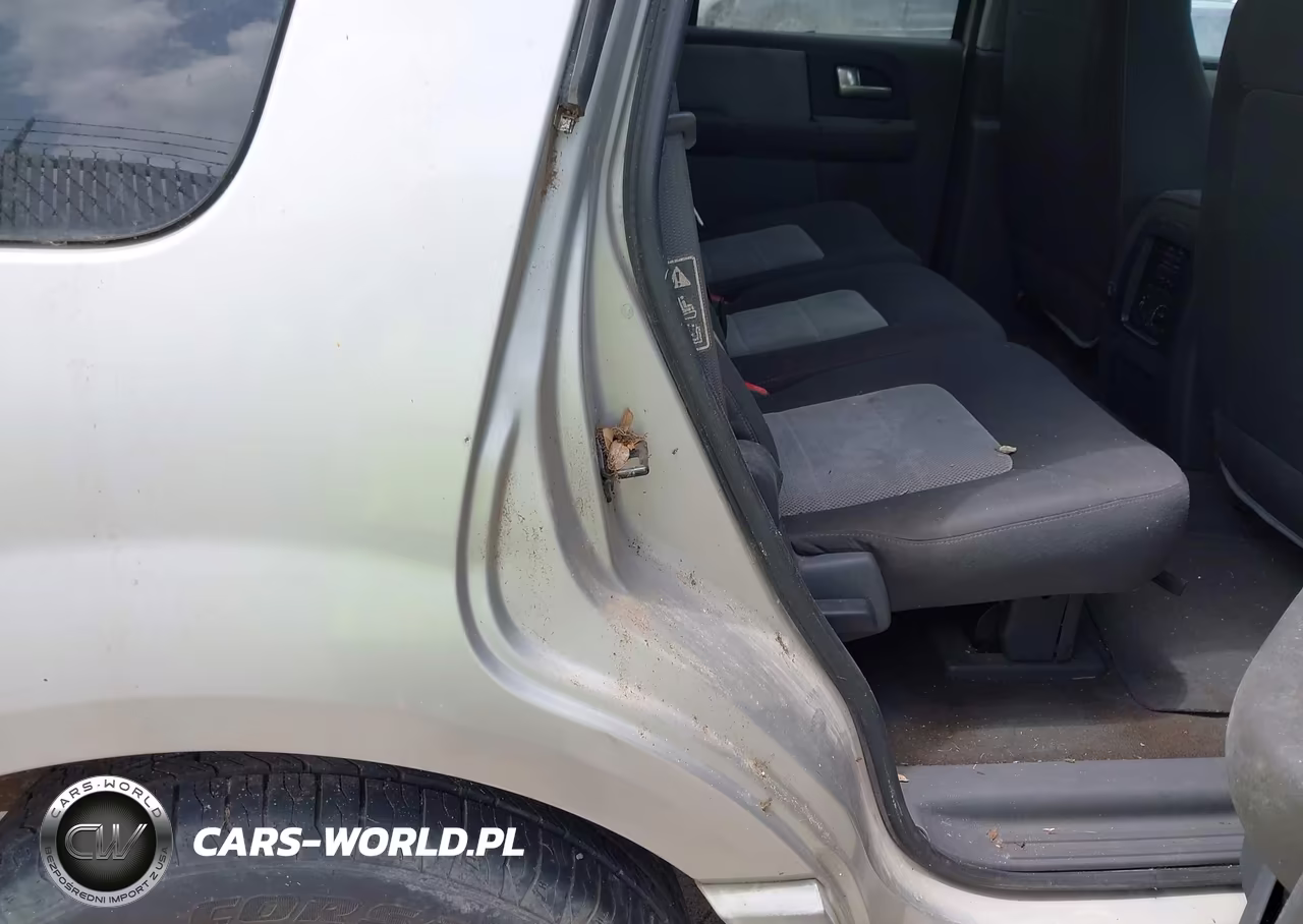 2003 Ford Expedition Xlt VIN:1FMRU15W53LA22413 - 8