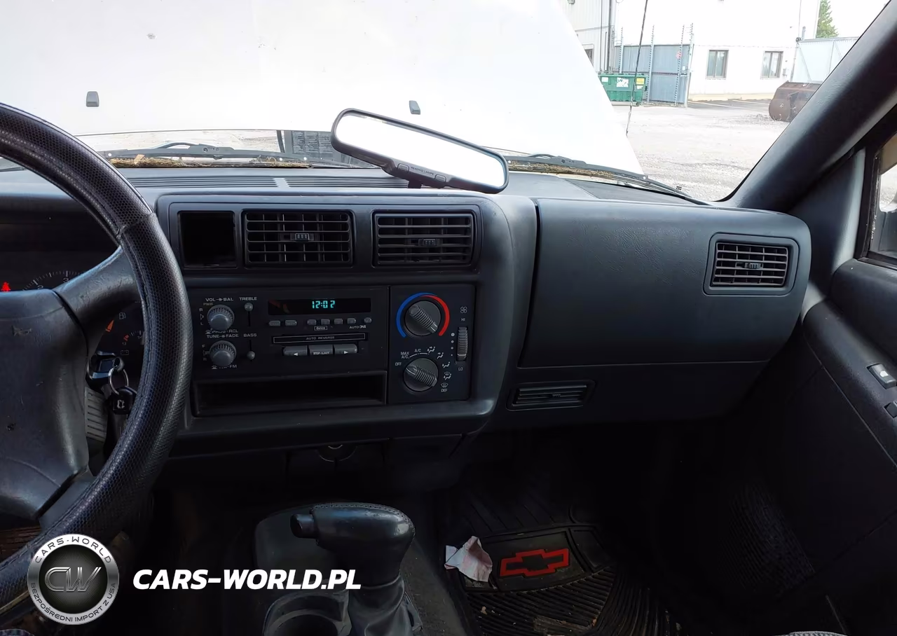 1997 Chevrolet S-10 Ls Fleetside VIN:1GCCS19X7V8192748 - 12