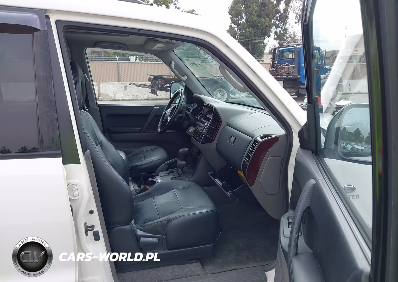 2001 Mitsubishi Montero Limited VIN:JA4MW51R11J039759 - 5