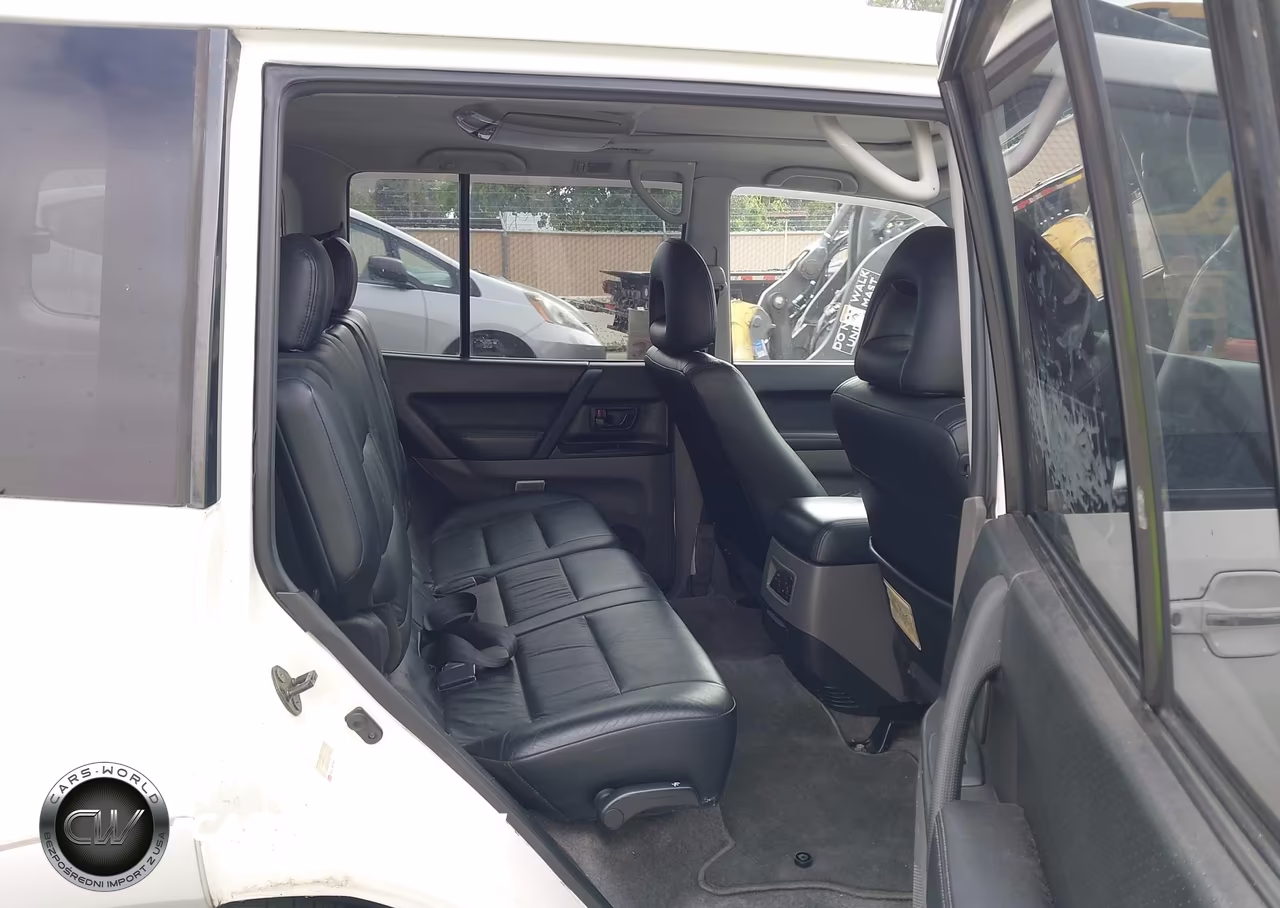2001 Mitsubishi Montero Limited VIN:JA4MW51R11J039759 - 8
