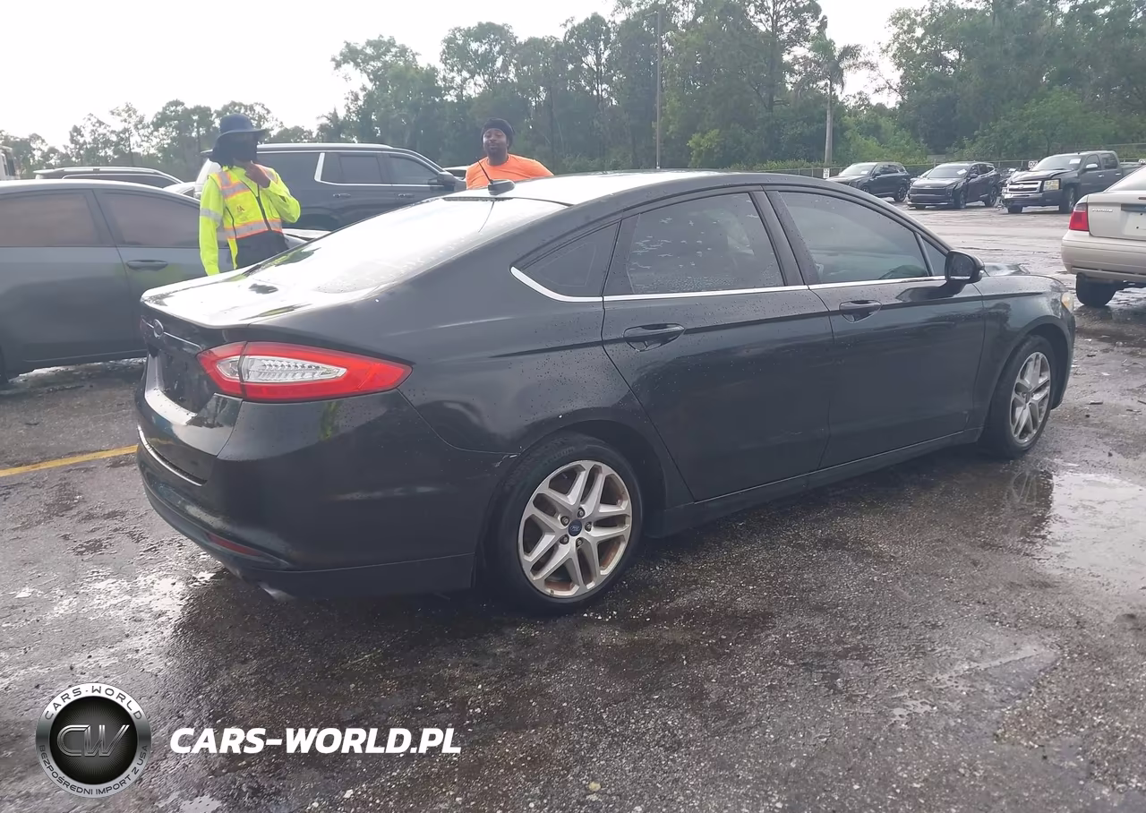 2015 Ford Fusion Se VIN:1FA6P0H75F5131613 - 4