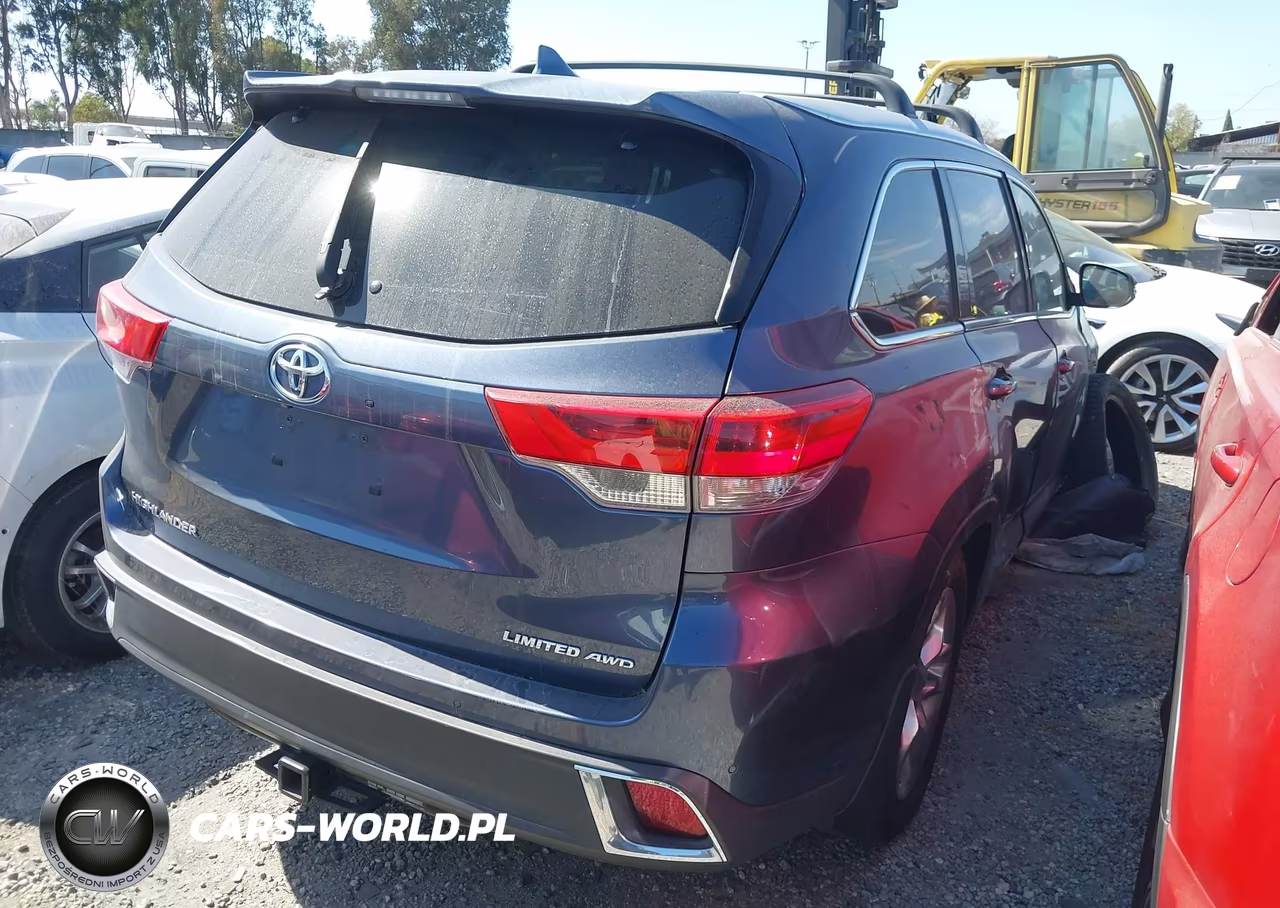 2017 Toyota Highlander Limited VIN:5TDDZRFH5HS447375 - 4