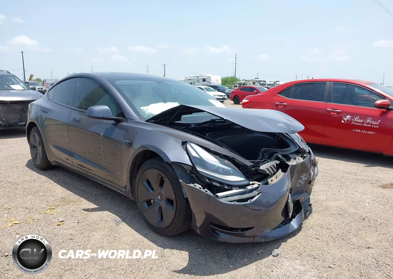 2021 Tesla Model 3 Standard Range Plus Rear-Wheel Drive – zdjęcie 1 z 14