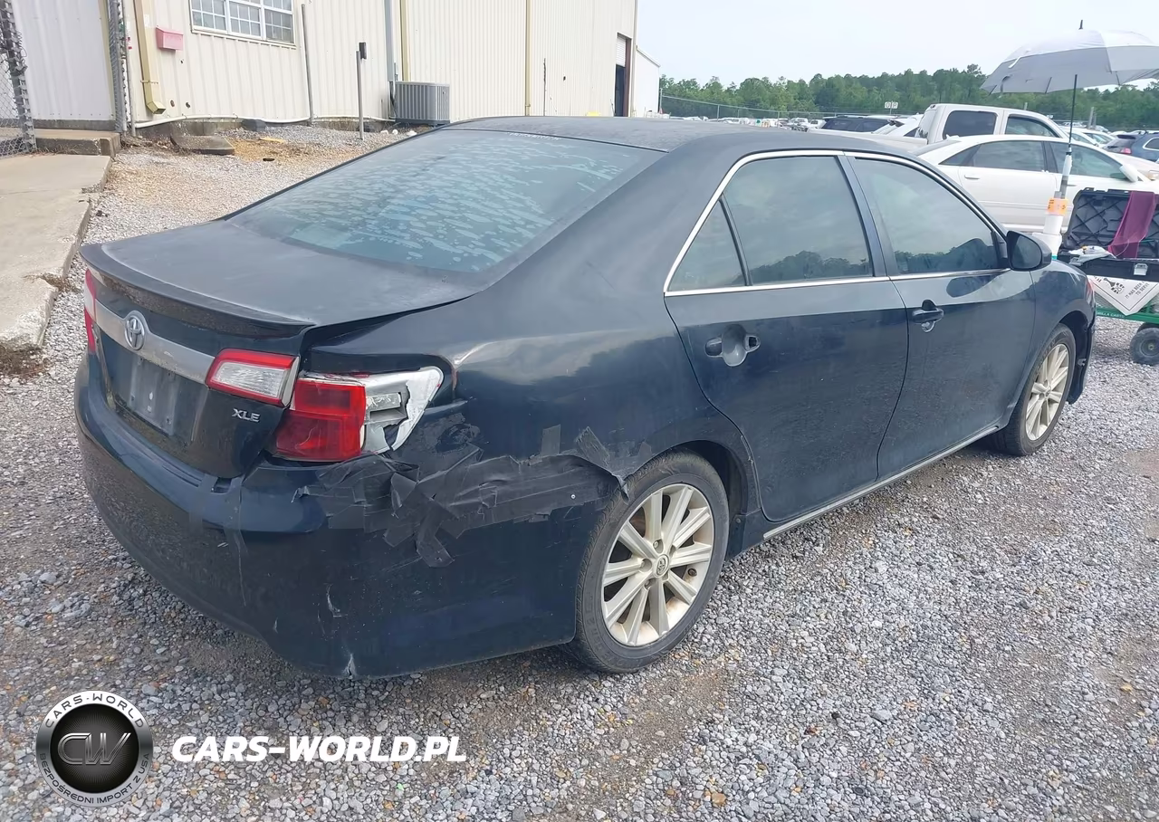 2012 Toyota Camry Xle VIN:4T4BF1FK2CR215402 - 4