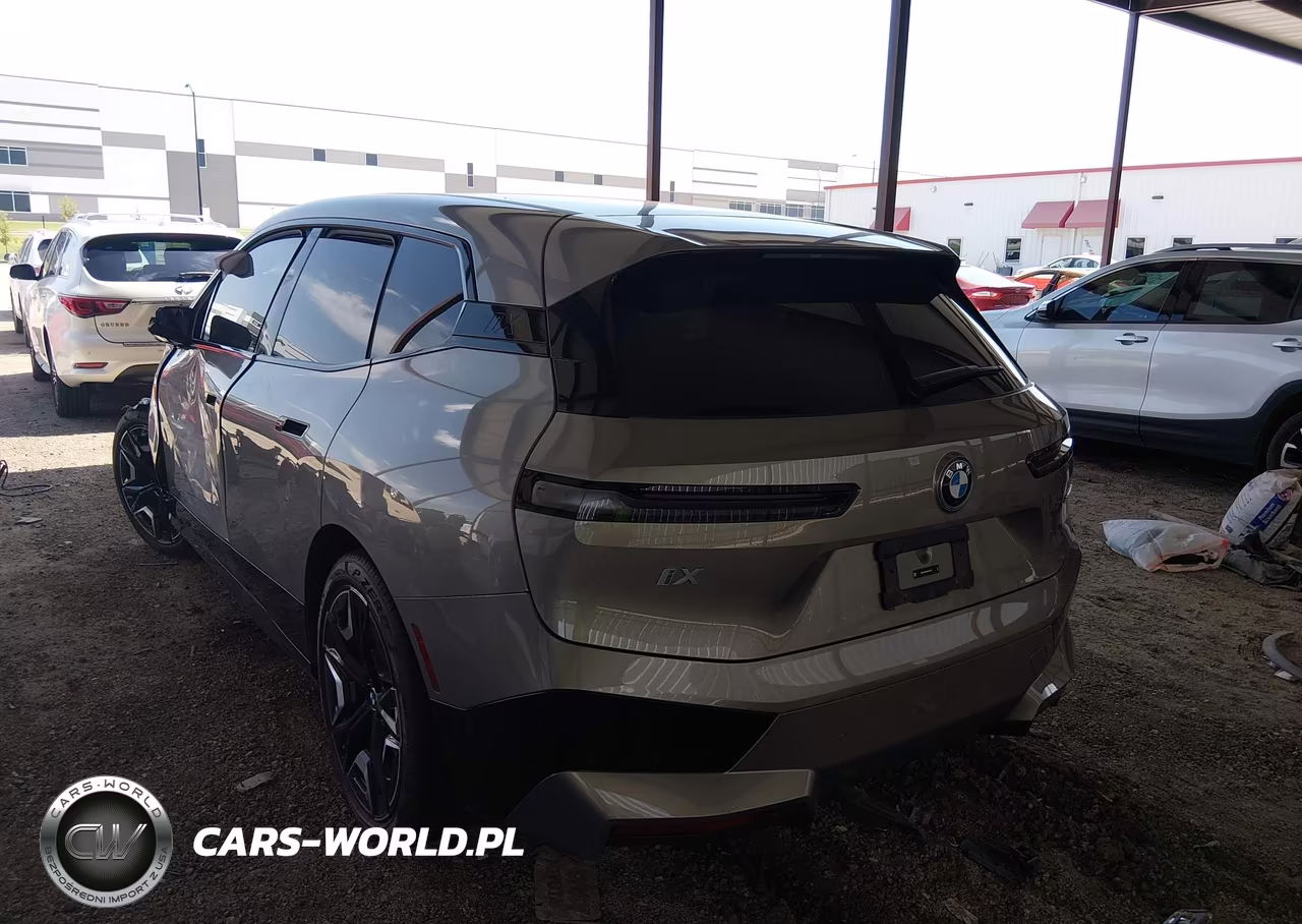 2025 BMW Ix xDrive50 VIN:WB523CF03SCS28757 - 3