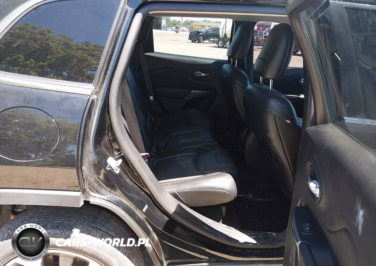 2021 Jeep Cherokee Limited 4X4 VIN:1C4PJMDX4MD117184 - 8
