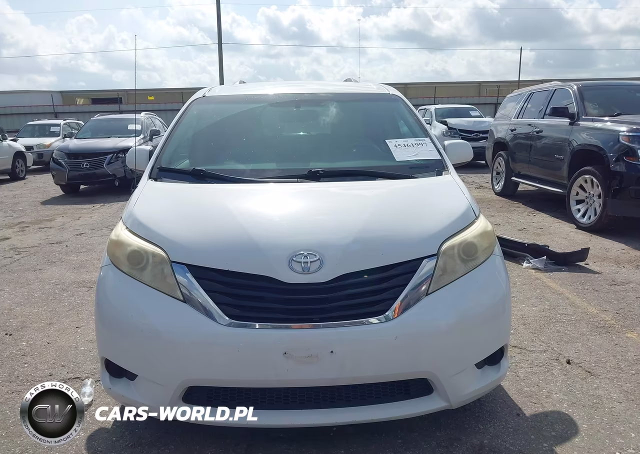 2012 Toyota Sienna Le V6 8 Passenger VIN:5TDKK3DC1CS223786 - 13