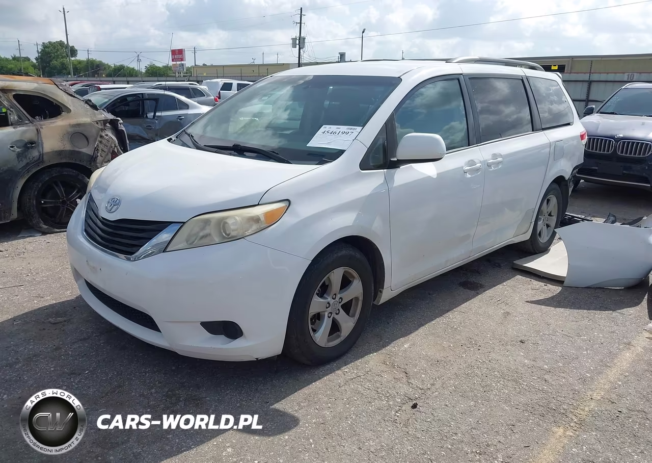 2012 Toyota Sienna Le V6 8 Passenger VIN:5TDKK3DC1CS223786 - 2