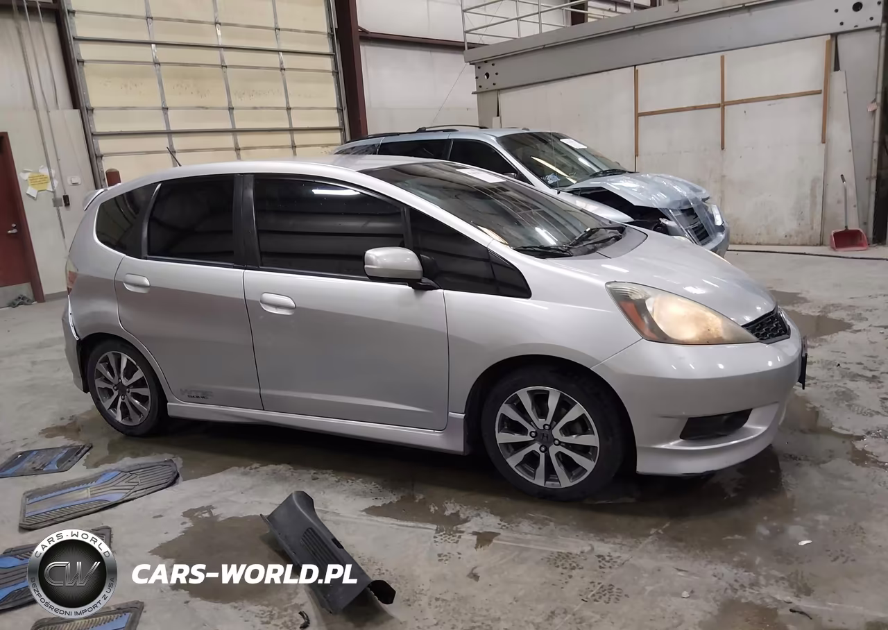 2012 Honda Fit Sport VIN:JHMGE8H50CC034794 - 13