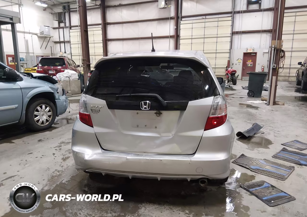 2012 Honda Fit Sport VIN:JHMGE8H50CC034794 - 16