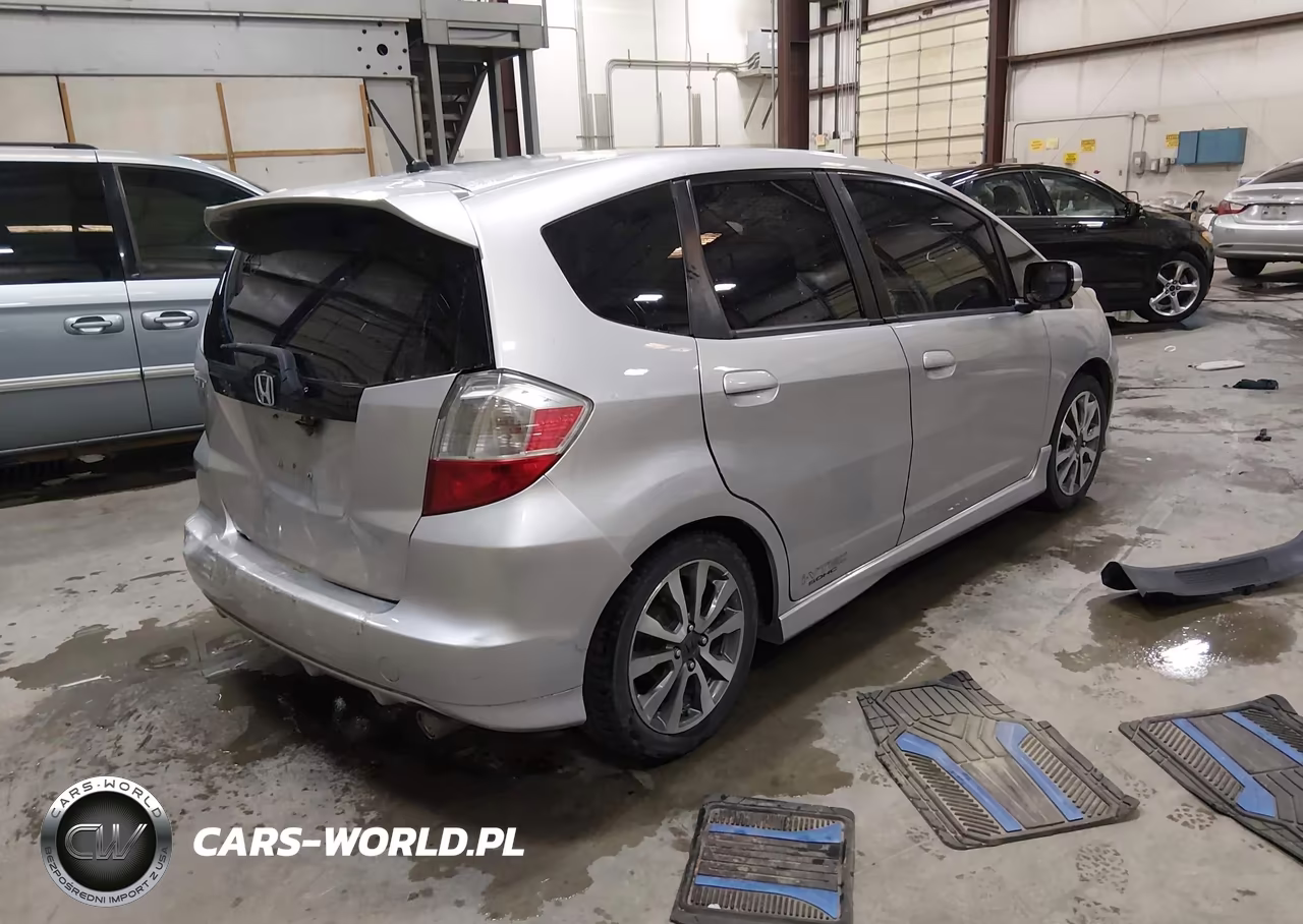 2012 Honda Fit Sport VIN:JHMGE8H50CC034794 - 4