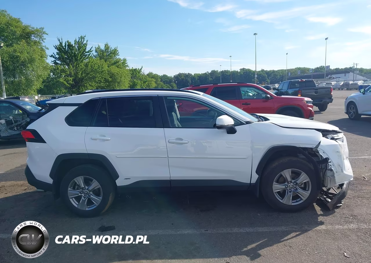 2023 Toyota Rav4 Hybrid Xle VIN:4T3RWRFV8PU093921 - 13