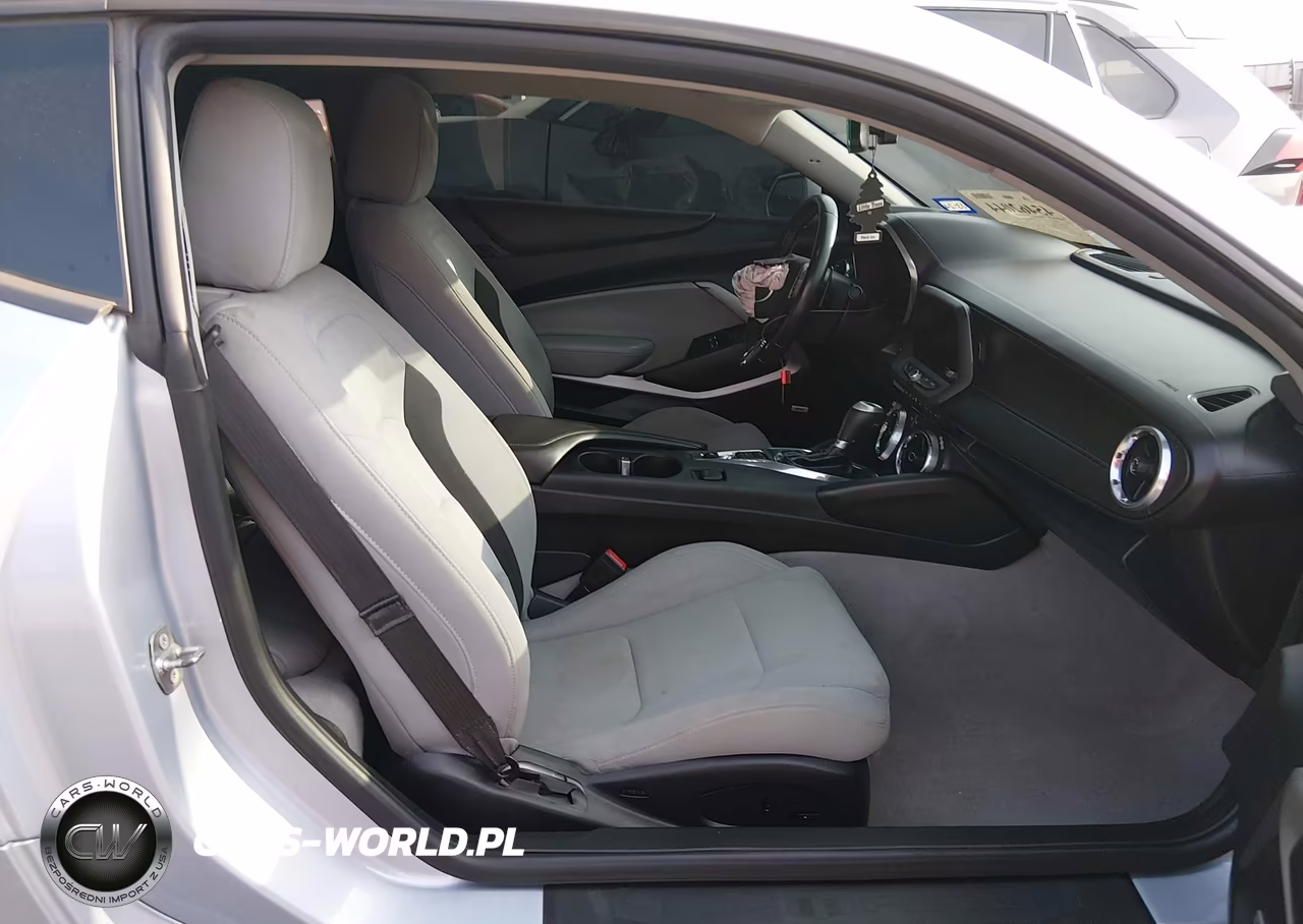 2018 Chevrolet Camaro 1Lt VIN:1G1FB1RS2J0141158 - 5