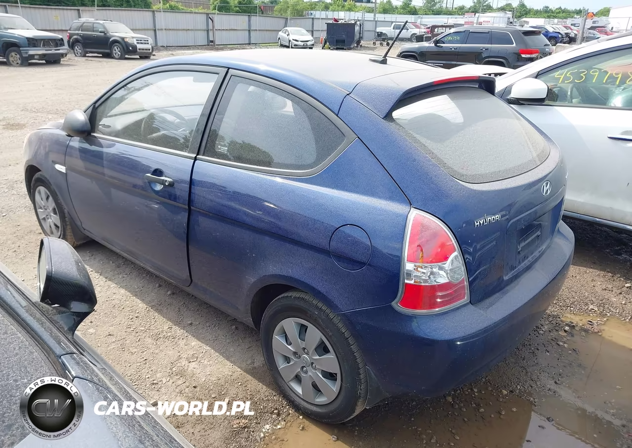 2009 Hyundai Accent Gs VIN:KMHCM36C59U120656 - 3