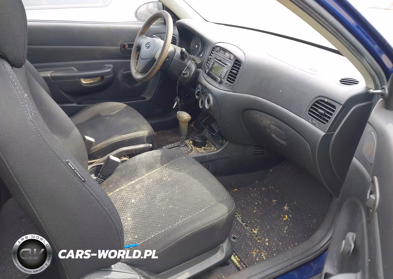 2009 Hyundai Accent Gs VIN:KMHCM36C59U120656 - 5