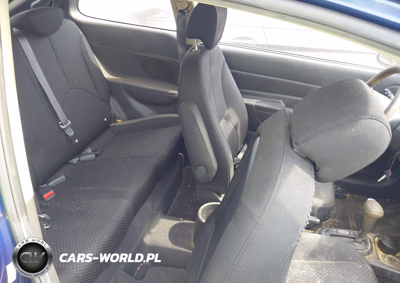 2009 Hyundai Accent Gs VIN:KMHCM36C59U120656 - 8
