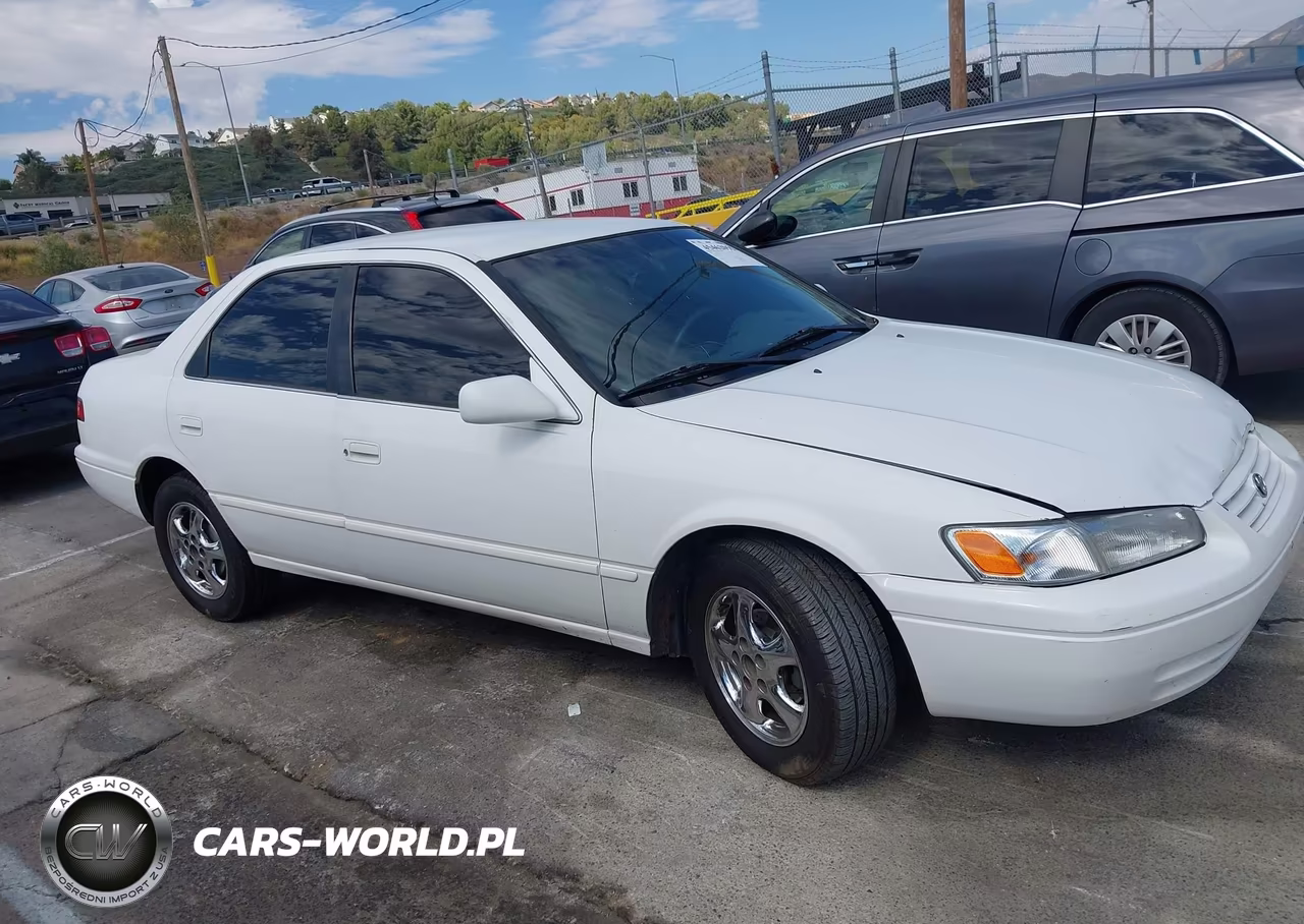 1998 Toyota Camry Le VIN:JT2BG22K2W0154662 - 13
