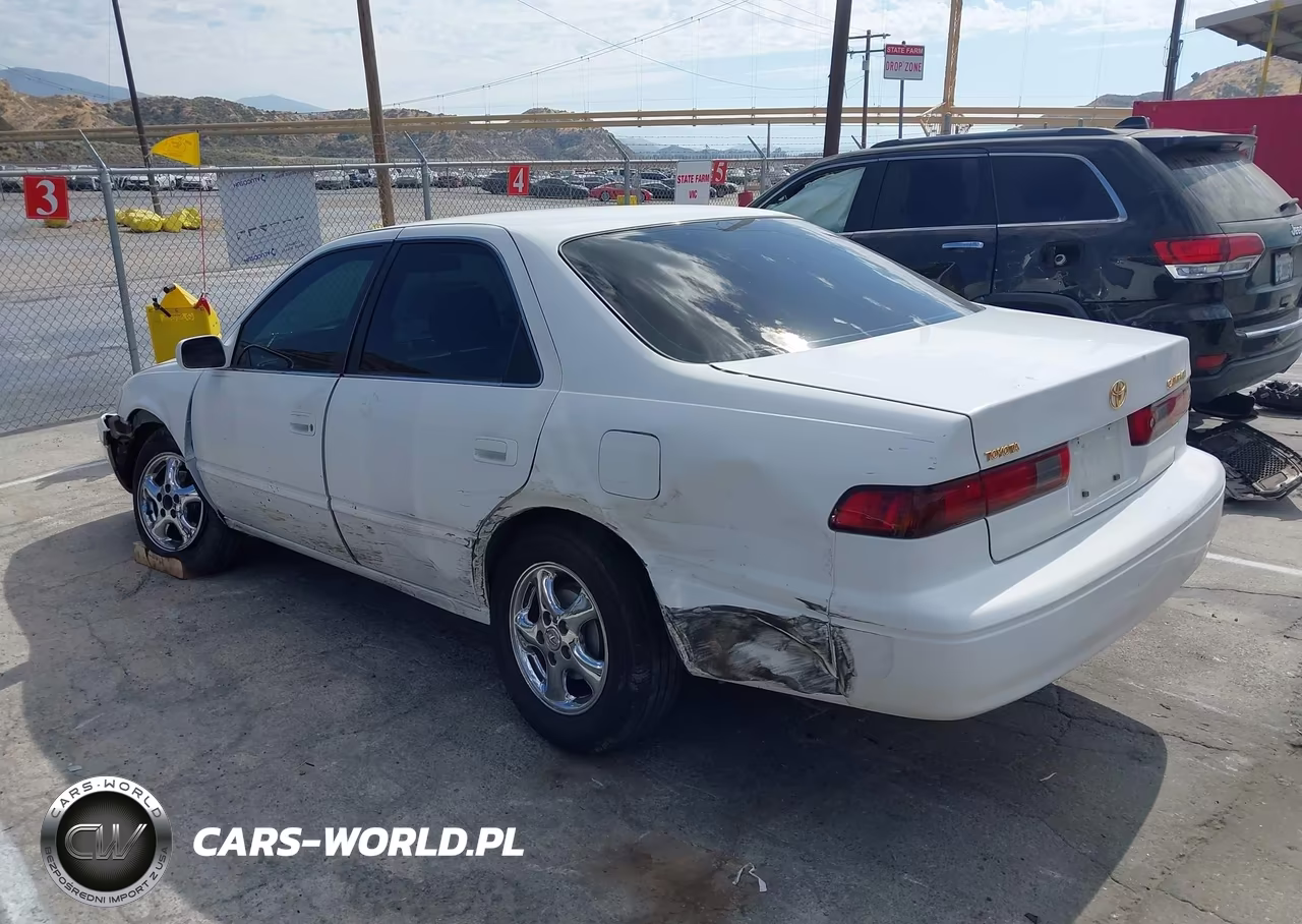 1998 Toyota Camry Le VIN:JT2BG22K2W0154662 - 3