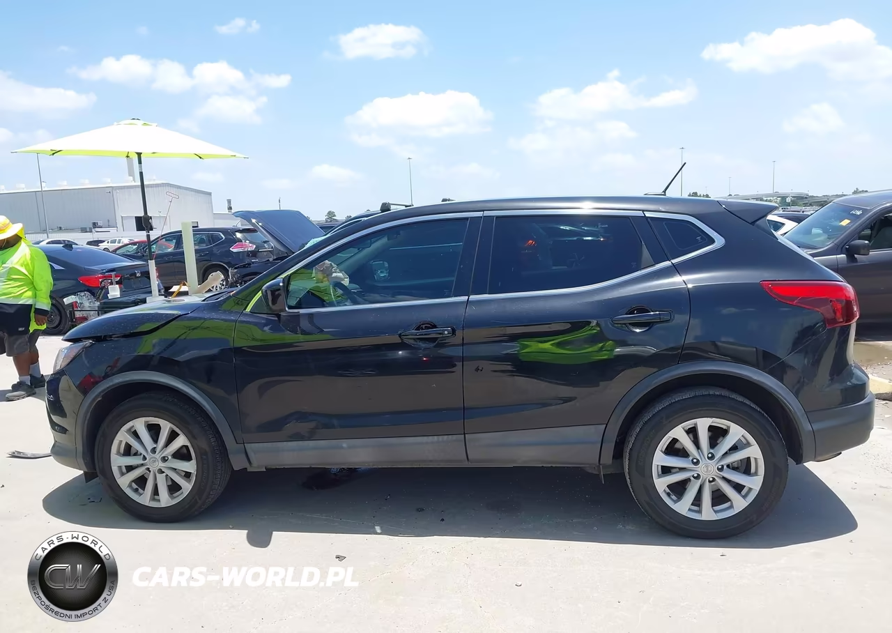 2018 Nissan Rogue Sport S VIN:JN1BJ1CP8JW184447 - 14