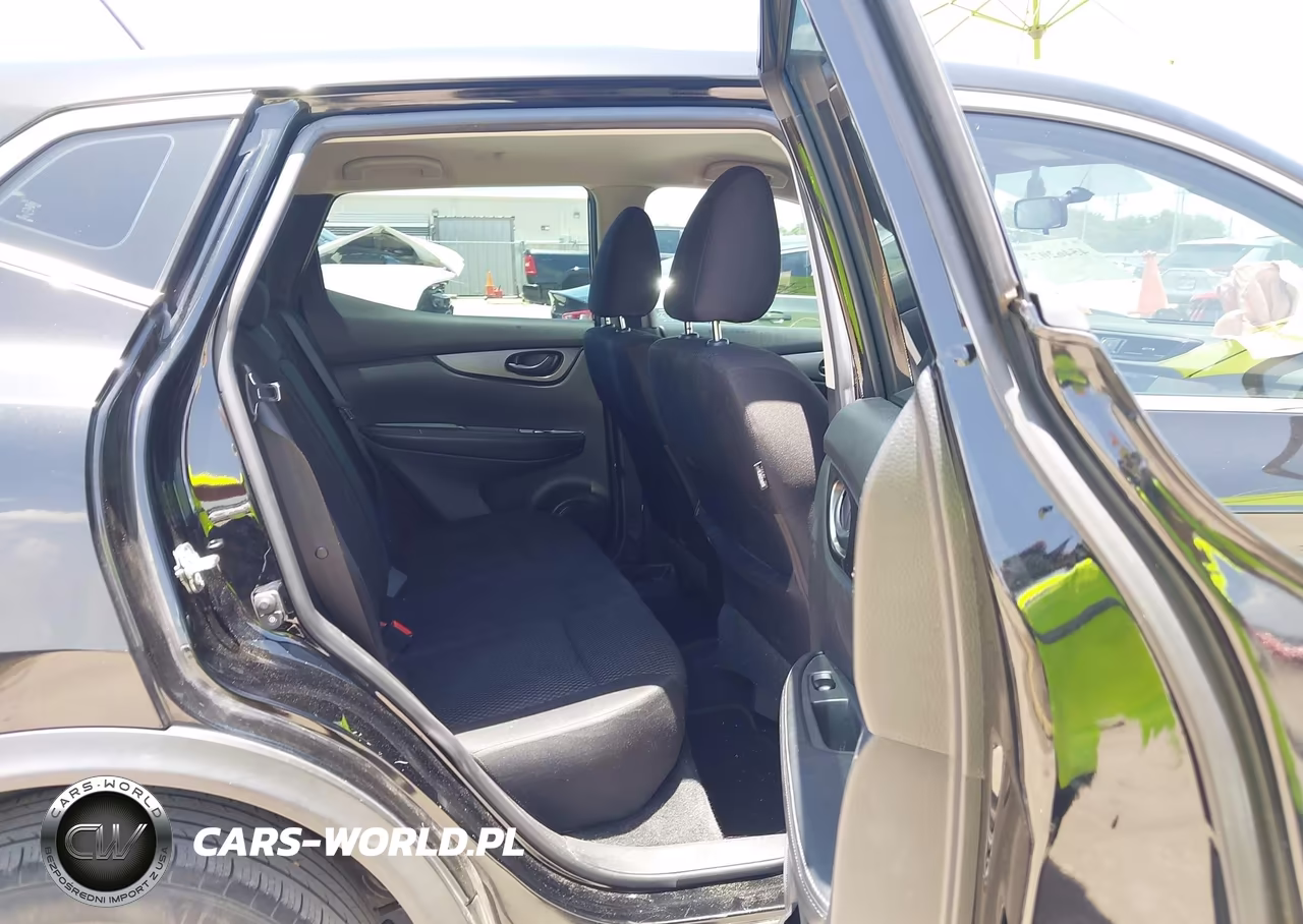 2018 Nissan Rogue Sport S VIN:JN1BJ1CP8JW184447 - 8