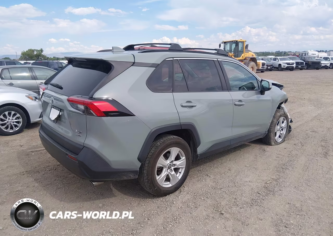 2021 Toyota Rav4 Xle VIN:2T3P1RFVXMW212005 - 4