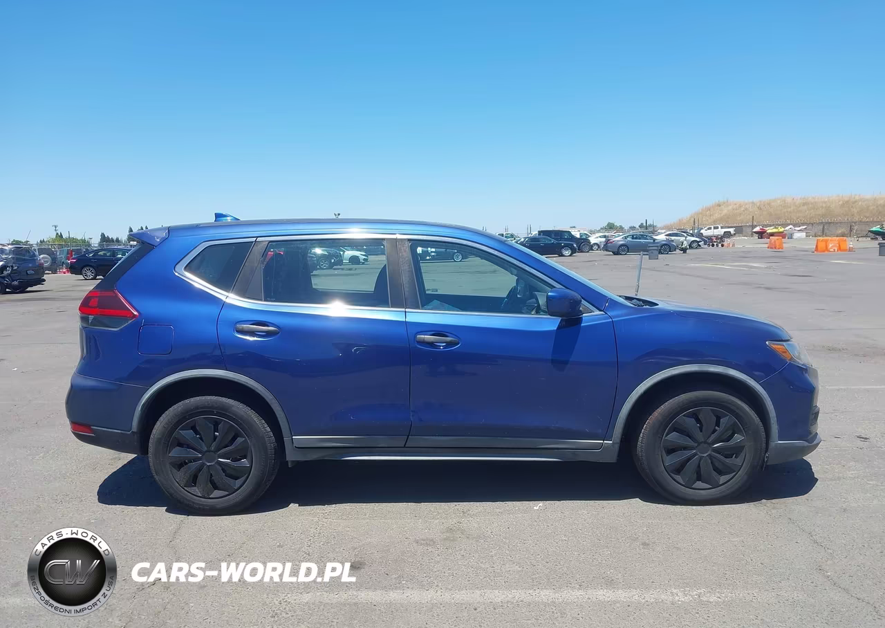 2018 Nissan Rogue S VIN:KNMAT2MT2JP568206 - 13