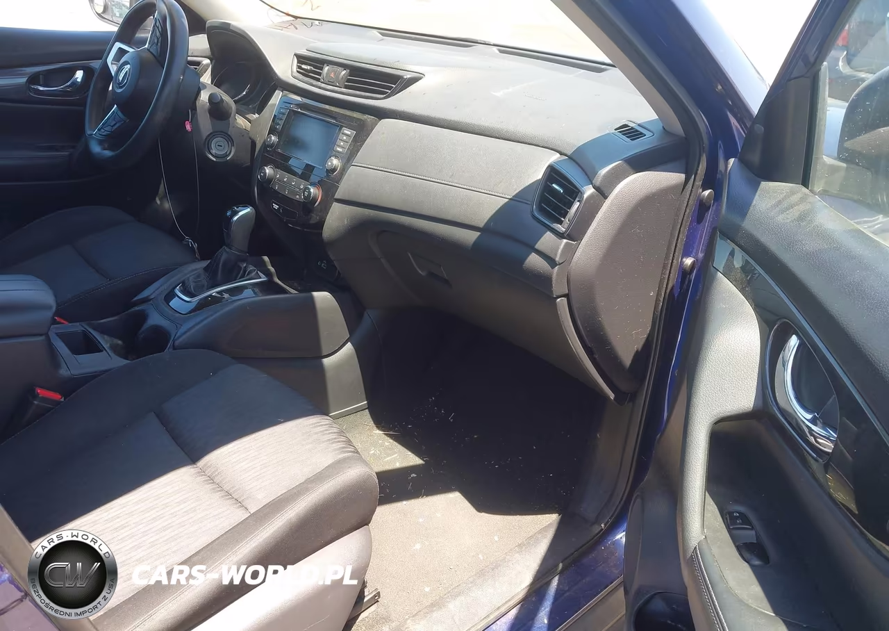 2018 Nissan Rogue S VIN:KNMAT2MT2JP568206 - 5