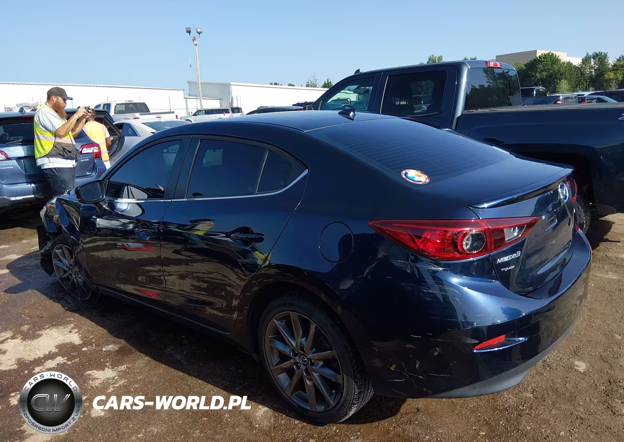2018 Mazda Mazda3 Touring VIN:3MZBN1V36JM200699 - 14