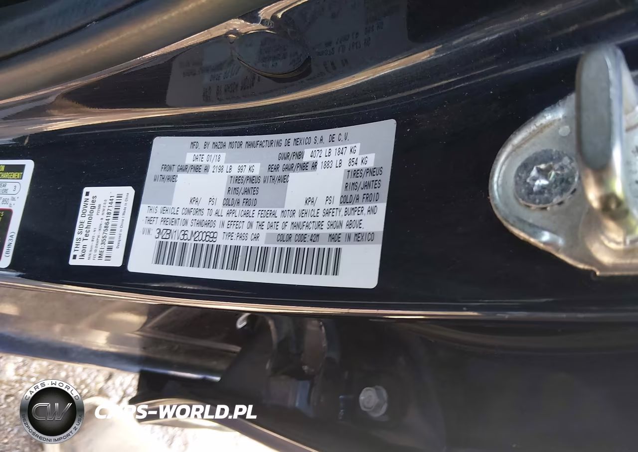 2018 Mazda Mazda3 Touring VIN:3MZBN1V36JM200699 - 9