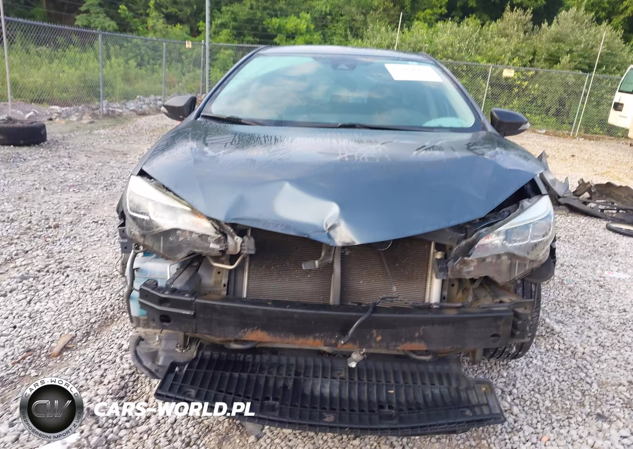 2018 Toyota Corolla Se VIN:5YFBURHE6JP797850 - 6